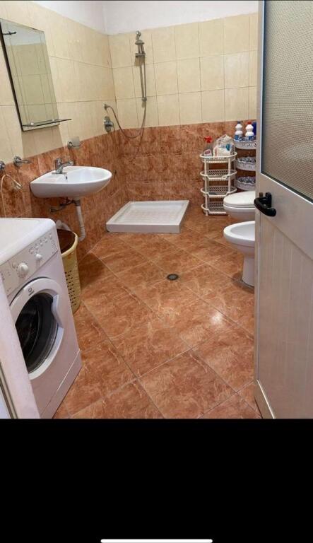 🏡 JEPET ME QIRA APARTAMENT 1+1 – POLIKLINIKA DURRËS