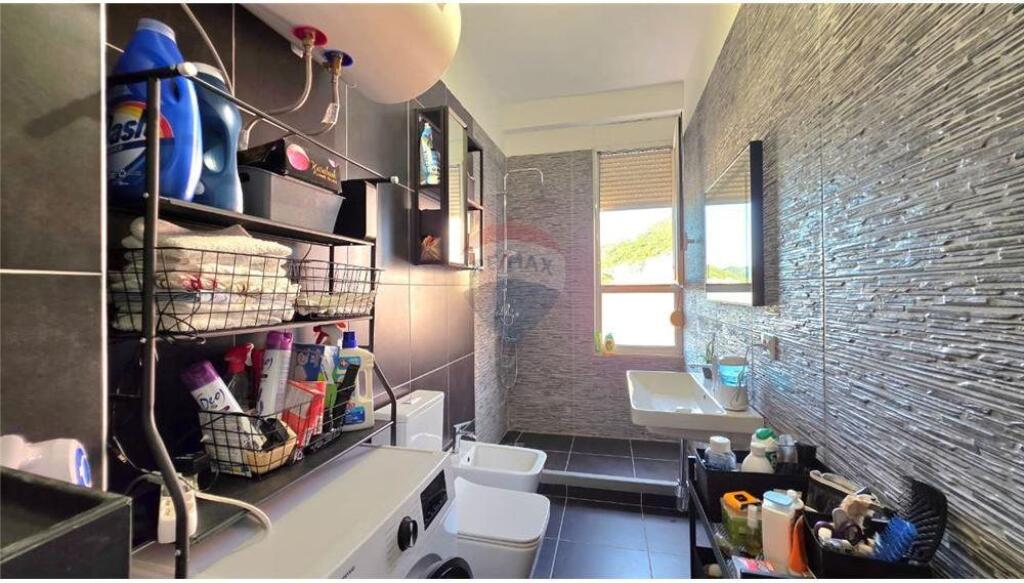 PENTHOUSE CON VISTA PANORAMICA SUL MARE A UJI I FTOHTË, VLORË!