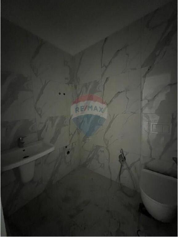 Apartament - Për Shitje - Rruga Mine Peza, Tiranë