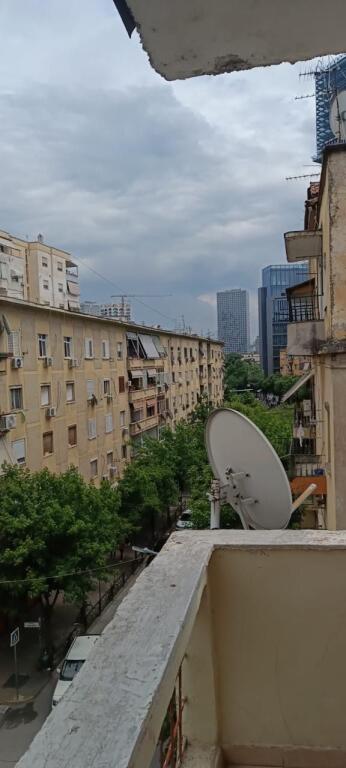 Apartament 2+1 me qera tek Rruga e Durrsit