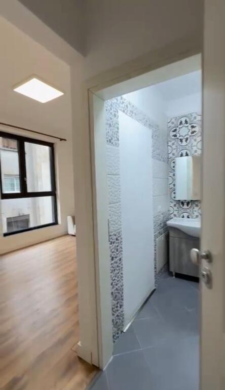 Jepet ambient zyre per qira tek Rruga e Elbasanit