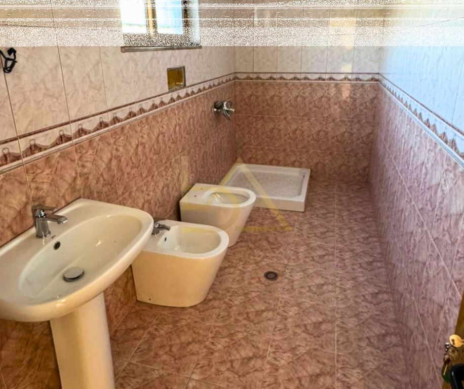 Shitet Vilë – Marqinet, Vorë, Tiranë