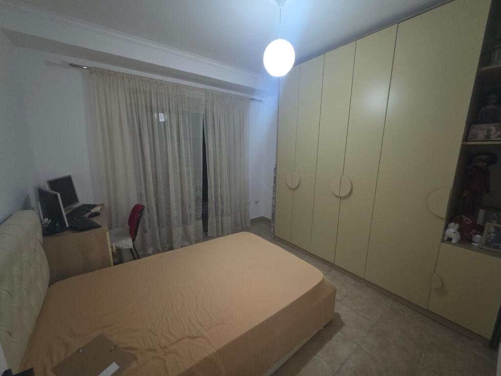 Fresk Shitet Apartament 2+1+2