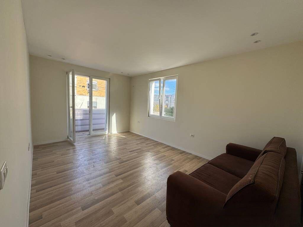 APARTAMENT 2+1 PER SHITJE, MINE PEZA! 155,000 €