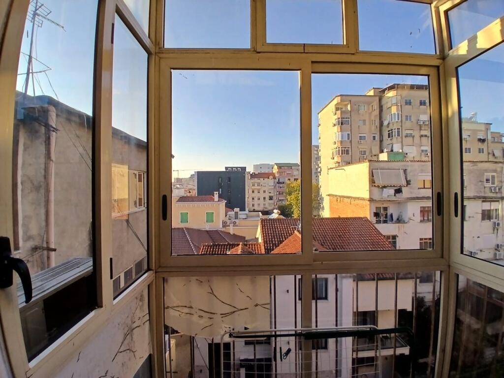 Jepet Me Qera Apartament 1+1+1 Ballkon