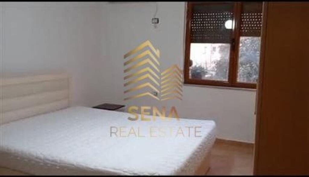 Shitet, Apartament 1+1+blk, Rruga e Elbasanit – prane Liceut Artistik, 125,000 Euro