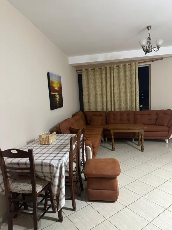 Jepet&#x20;Me&#x20;Qera&#x20;Apartament&#x20;2&#x2B;1&#x2B;1&#x20;Ballkon