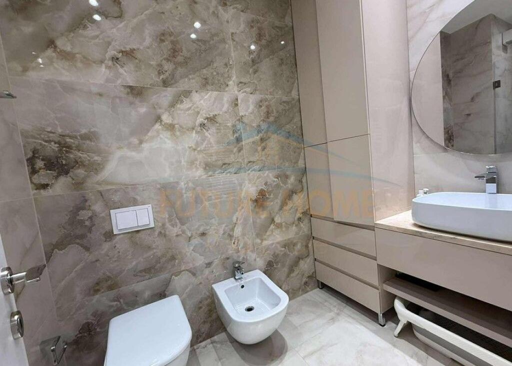 In vendita, Appartamento 2+1+Posto Auto, Piazza 21, Via Kavaja, Tirana