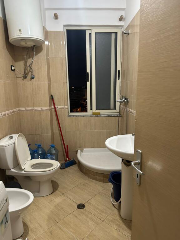 Jepet&#x20;Me&#x20;Qera&#x20;Apartament&#x20;2&#x2B;1&#x2B;1&#x20;Ballkon