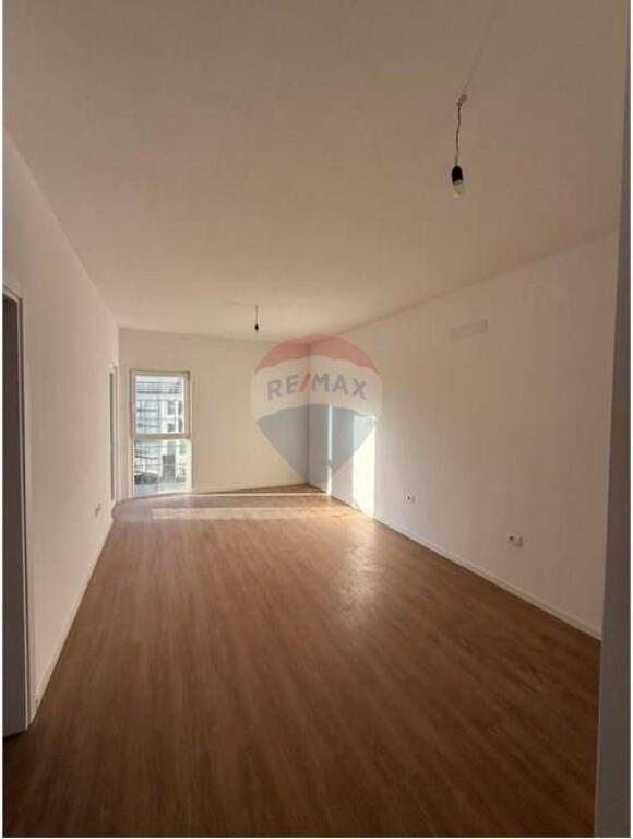 APARTAMENT 1+1 PER SHITJE TEK TIRANA NEW ENTRY, ISH SHESHI SHQIPONJA