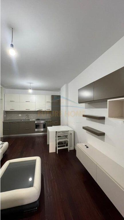 Shitet, Apartament 1+1, Fresku, Tiranë