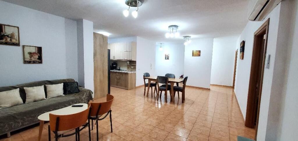 apartament per qira 3+1+2+ballkon Fresk

