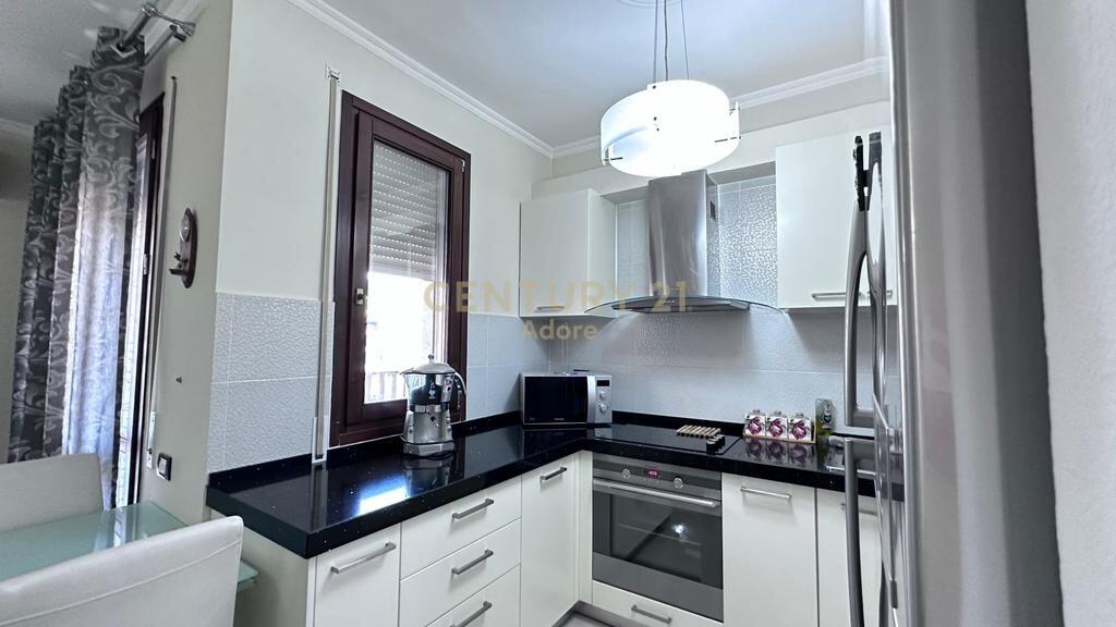 Apartament 2+1+Post Parkimi per Qira tek Kopshti Botanik