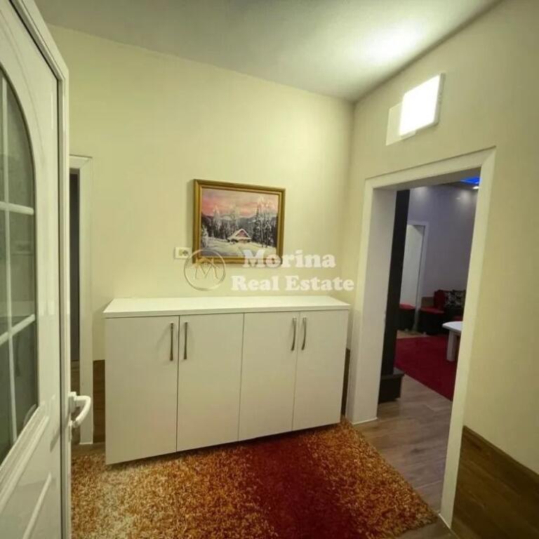 Qera | Shtëpi private 2 + 1 | Rruga 5 Maji | 450 €/muaj