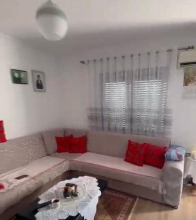 Apartment 2+1, Kombinat!