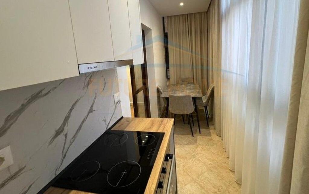 Shitet, Apartament 1+1, Komuna e Parisit, Tirana