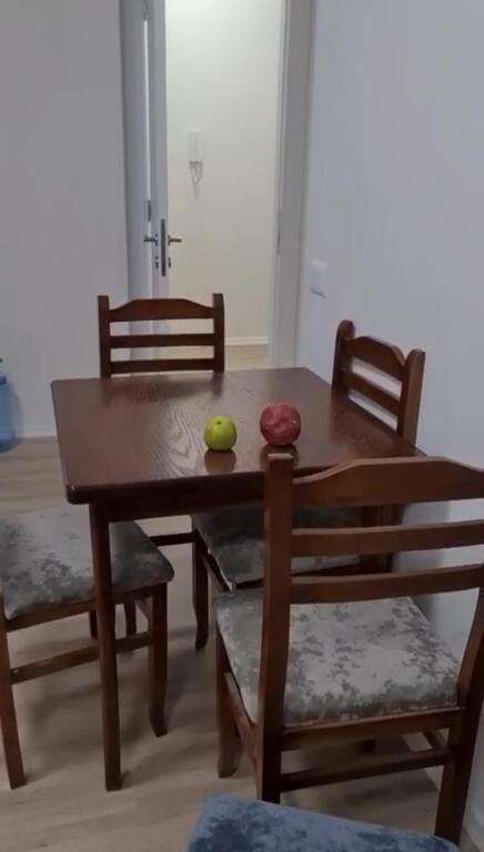 Jepet me qera apartament 1+1 Yzberisht 550€!