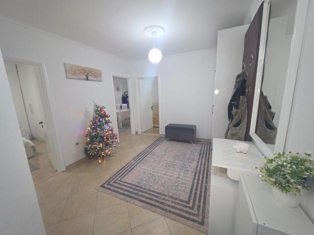 Fresk Shitet Apartament 2+1+2