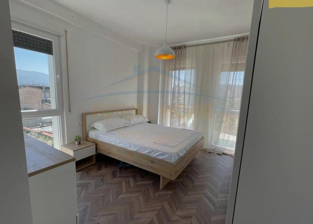 Qera, Apartament 2+1+2, Stacioni i Trenit, Tiranë.