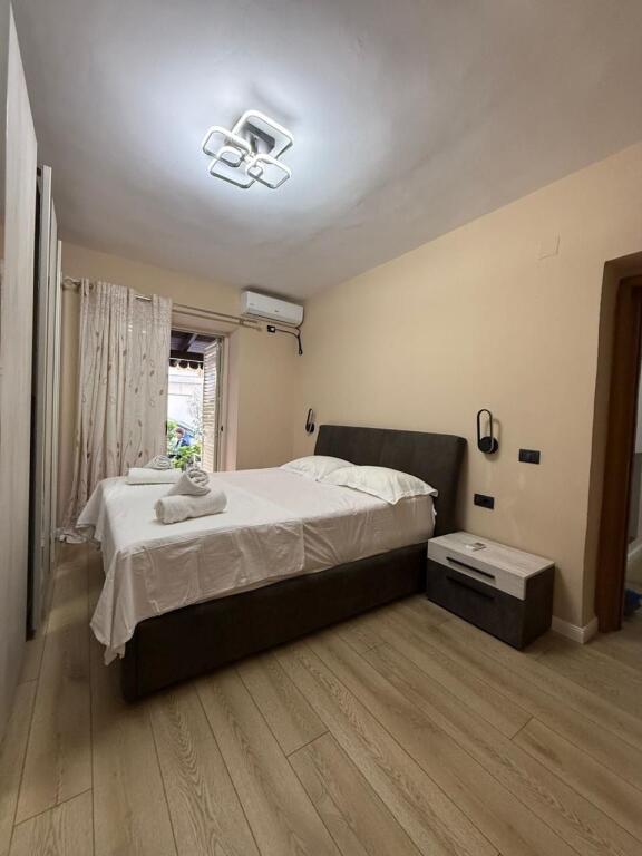 Jepet Me Qera Apartament 2+1+1 Ballkon