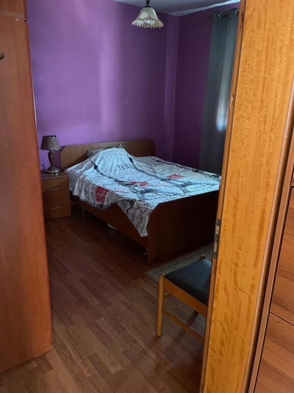 Apartament 2+1 me qera tek Rruga e Durrsit