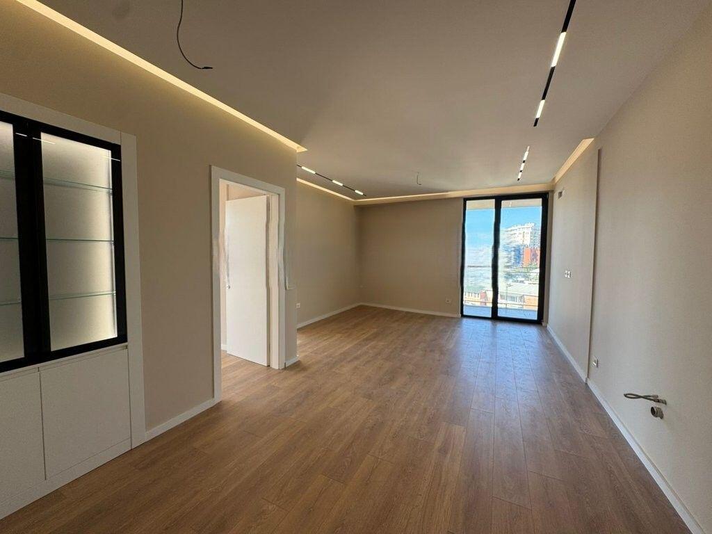 SHESIM APARTAMENT 2+1+2 REZIDENCA GOLDEN TOWER RRUGA MINE PEZA! 300.000 E