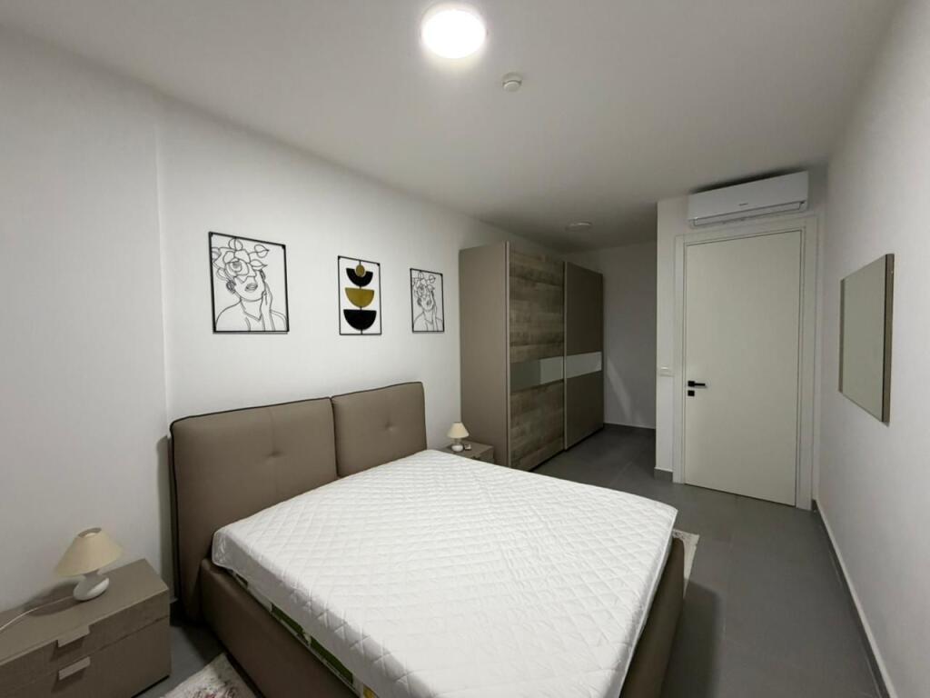 Apartament 2+1 per qira tek Montesori Schl/Liqeni i Thate.​