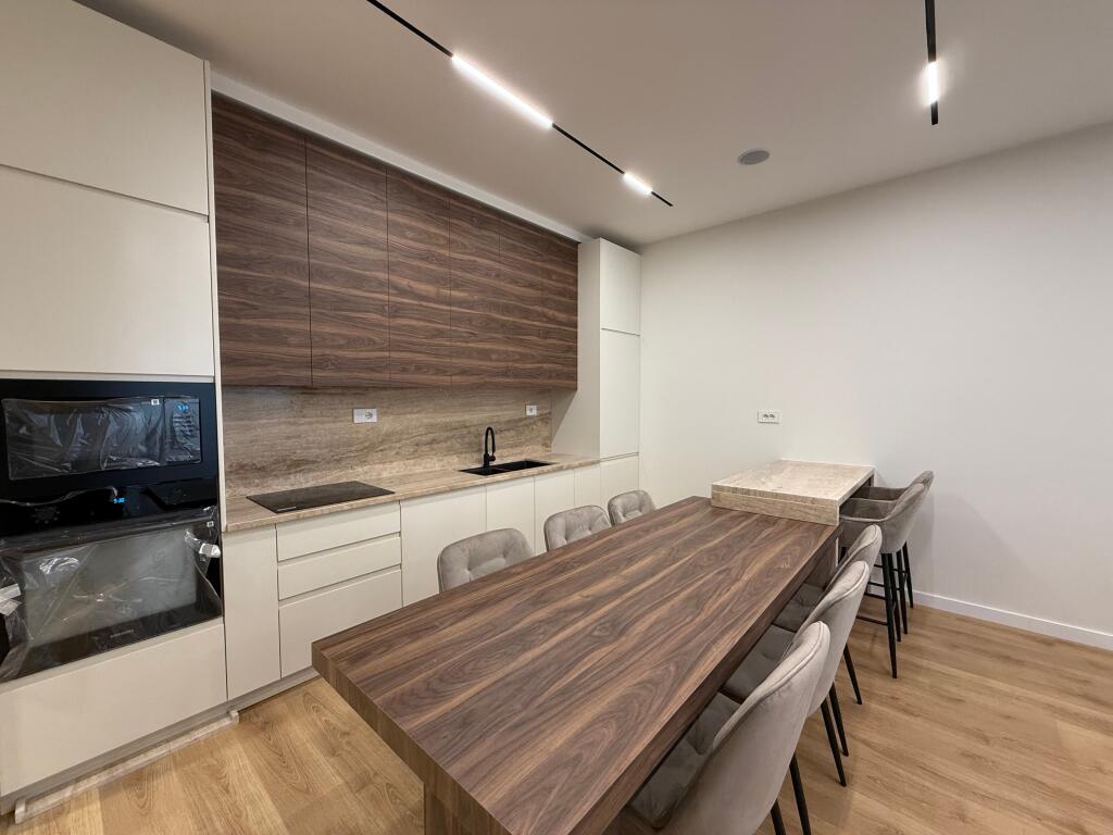 QIRA APARTAMENT LUKSOZ 2+1+2 ME POST PARKIMI TEK GREEN VALLEY RESIDENCE!
