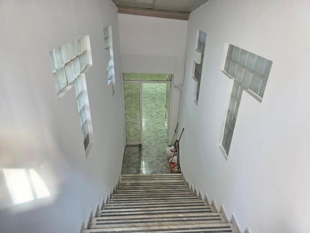 In Affitto: Locale Commerciale Sup.110m² Sulla Strada Principale📍Blocco Ville a Selite - Comune di Parigi | 800€/Mese