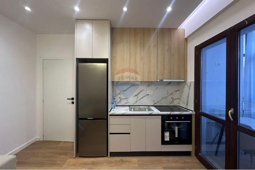 FOR SALE, APARTMENT 1+1, PARIS COMMUNE, TIRANA !