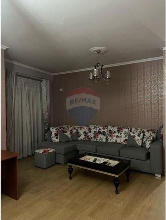 APARTAMENT 3+1+2+2 GARAZHE PER SHITJE TE KOMUNA