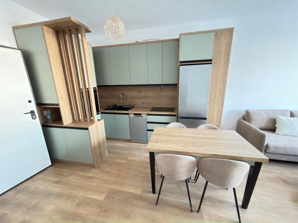 5 Maji Apartament me qera 1+1