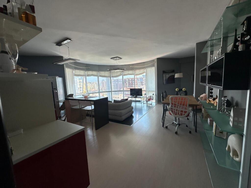 🏙️ APARTAMENT 2+1 ME QIRA – KIKA 1