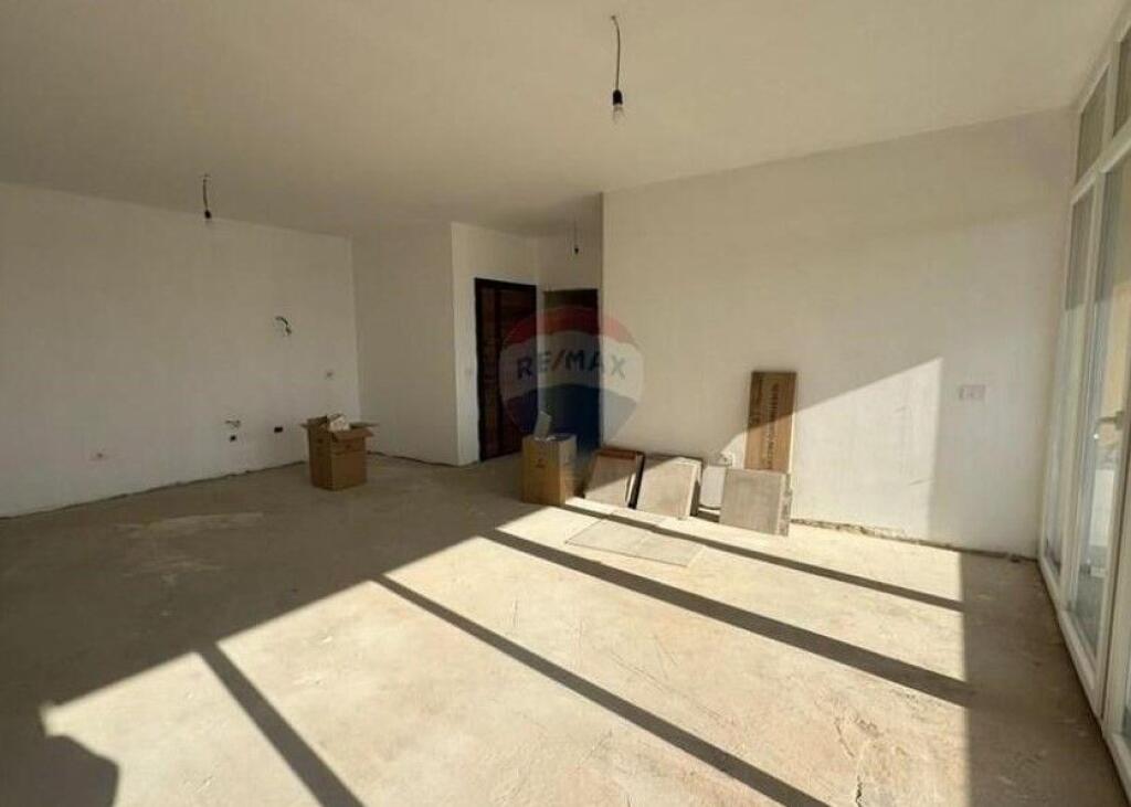 Appartamento - In Vendita - Via Jordan Misja, Tirana(ID: 530381003-229)  