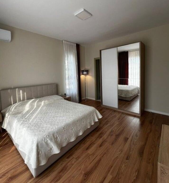 Qera, Vile 2-Kateshe, Prush, Tirana.