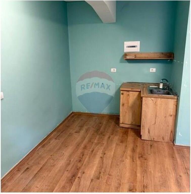 Locale in Affitto Viale Gjergj Fishta