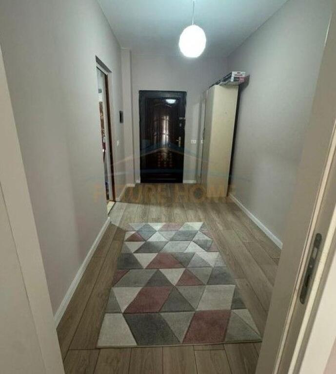 Qera, Apartament 2+1 tek Thesari, Fresku