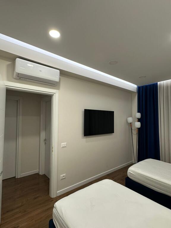 shitet apartament 2+1 + parkim ne Brryl