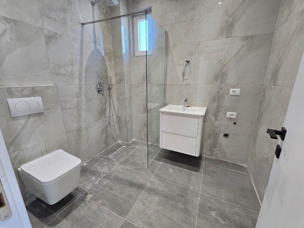 Apartament 1+1 për Shitje në Ali Demi – Mundësi e Artë për Banesë ose Investim!