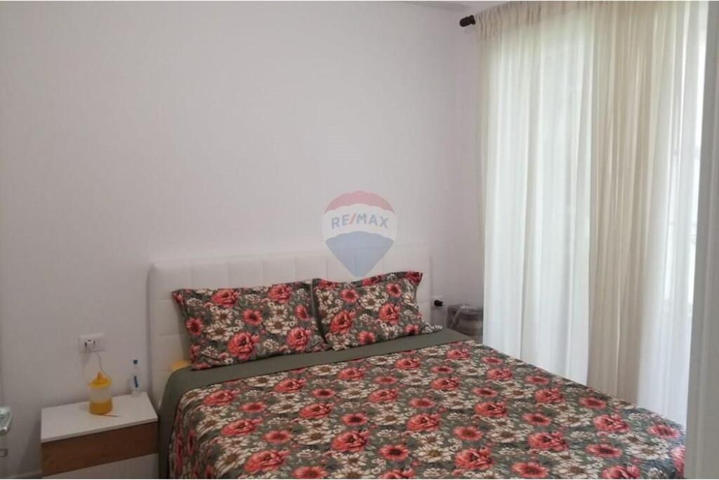 Apartament 1+1 me Qira Tek Kompleksi Mangalem !