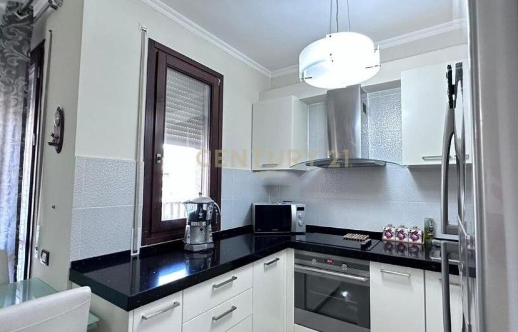 !!Per qira apartament 2+1+ Post parkimi ne -1 , tek Kopshti Botanik!!!