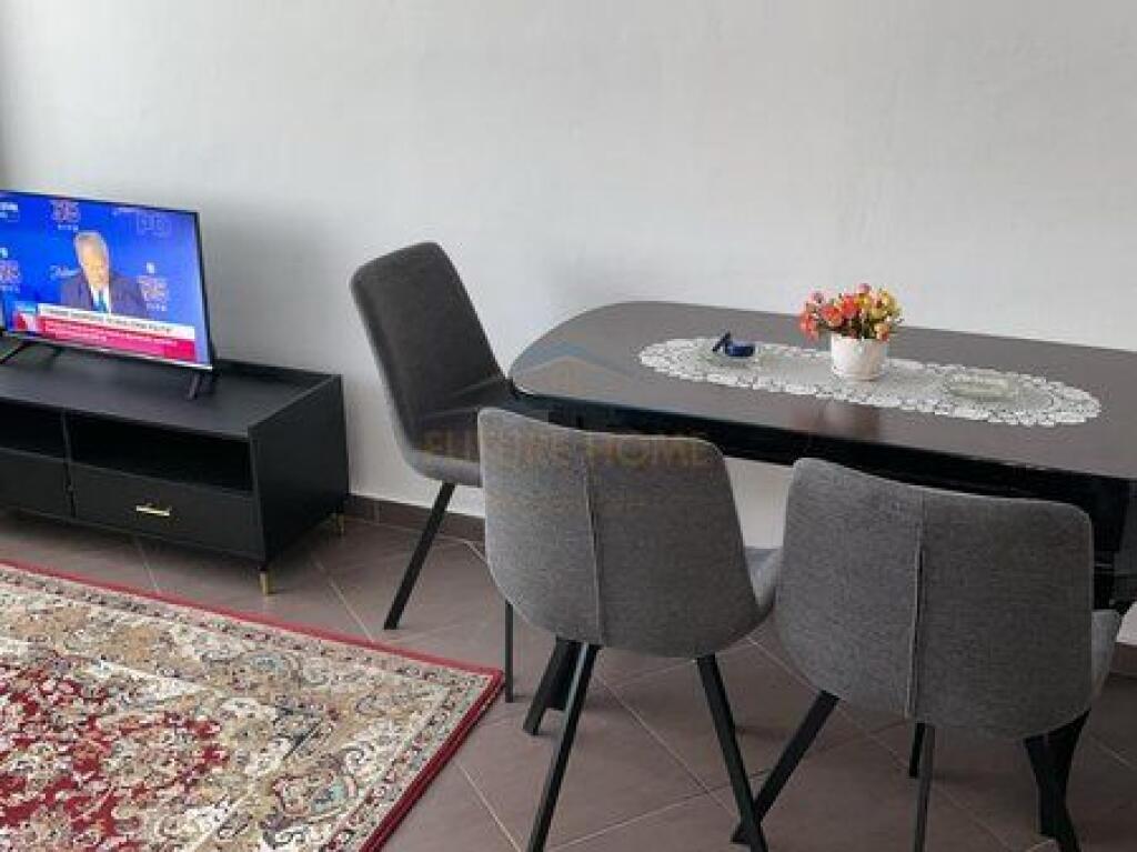 Qera , Apartament 1+1 , Rruga Mine Peza , Tiranë.