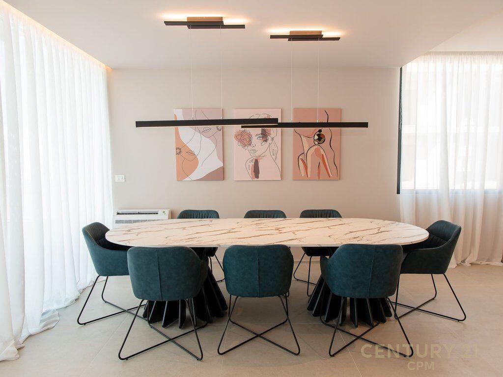 Penthouse Premium 3+1+2 me Verandë Panoramike – Vlorë