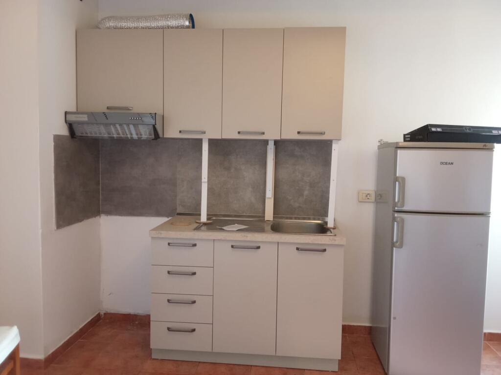 🏡 Appartamento 1+1 in Affitto – Via Kavajës