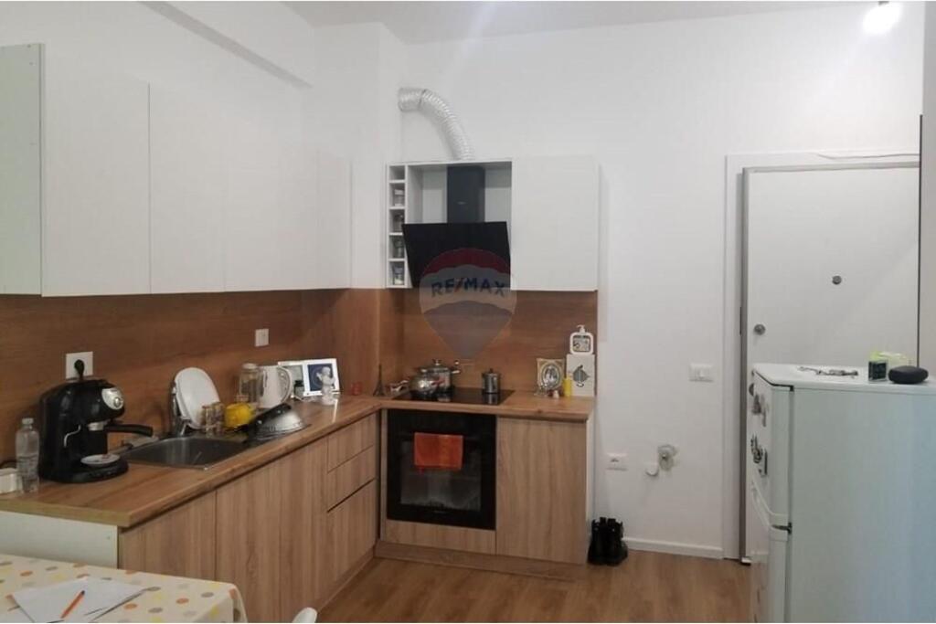 Apartament 1+1 me Qira Tek Kompleksi Mangalem !