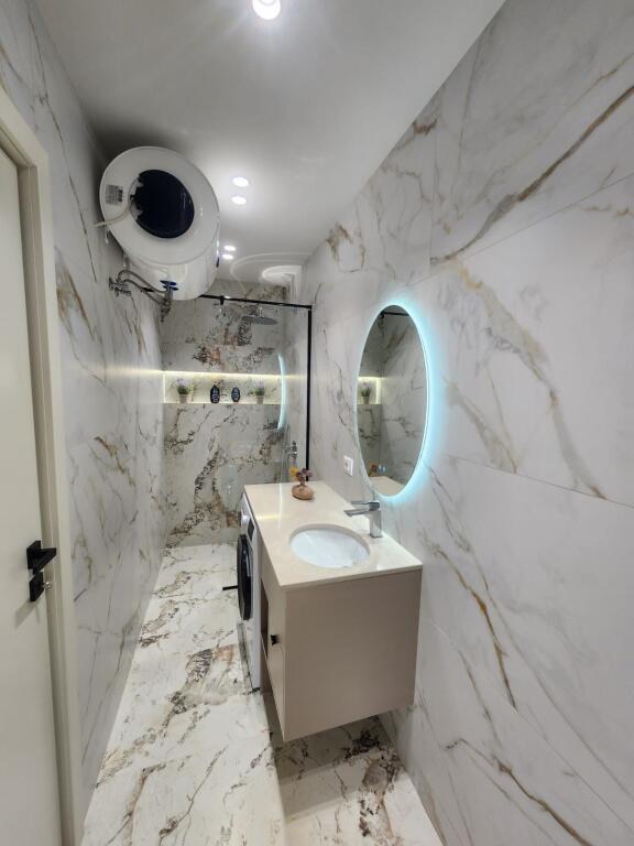 Shitet Apartament 2+1 në Plazh, Durrës