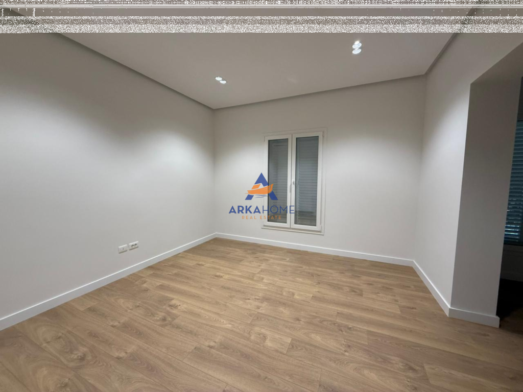 VILLA IN AFFITTO SU DUE PIANI "VICINO ALL'AMBASCIATA AMERICANA" 9.000 EURO