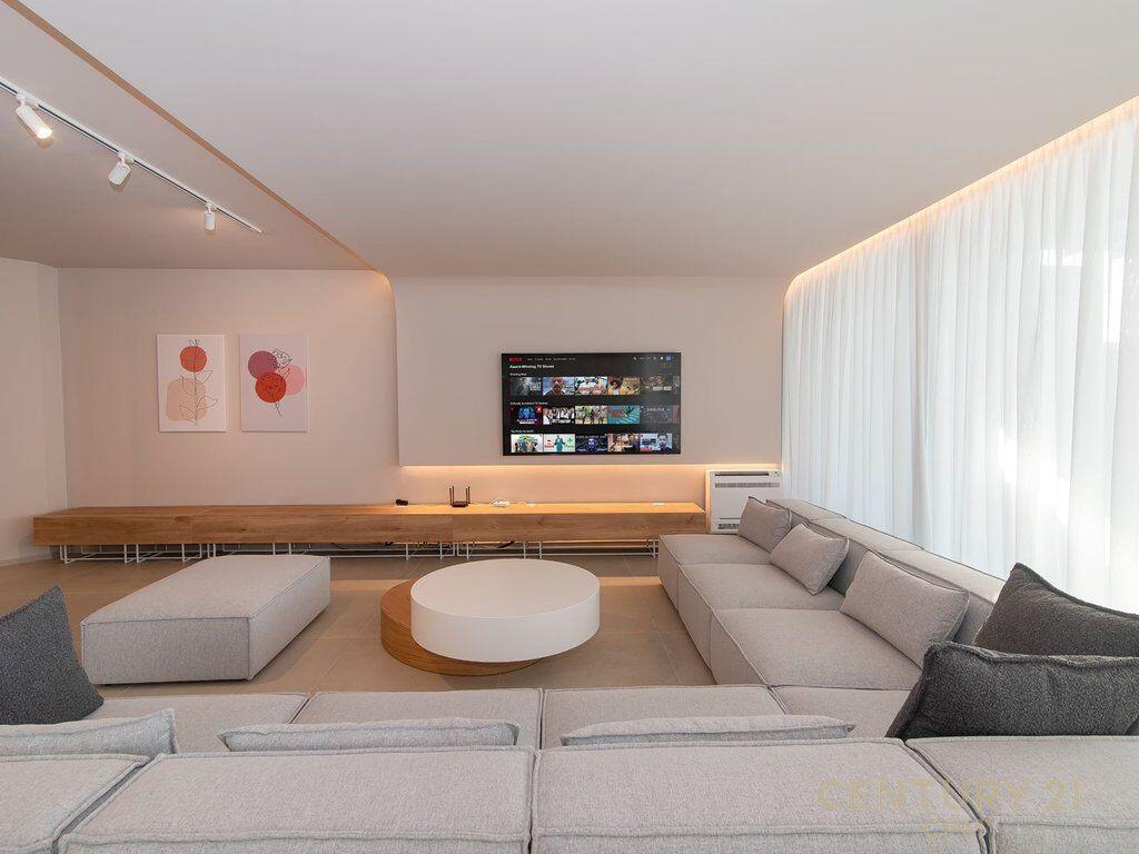 Penthouse Premium 3+1+2 me Verandë Panoramike – Vlorë