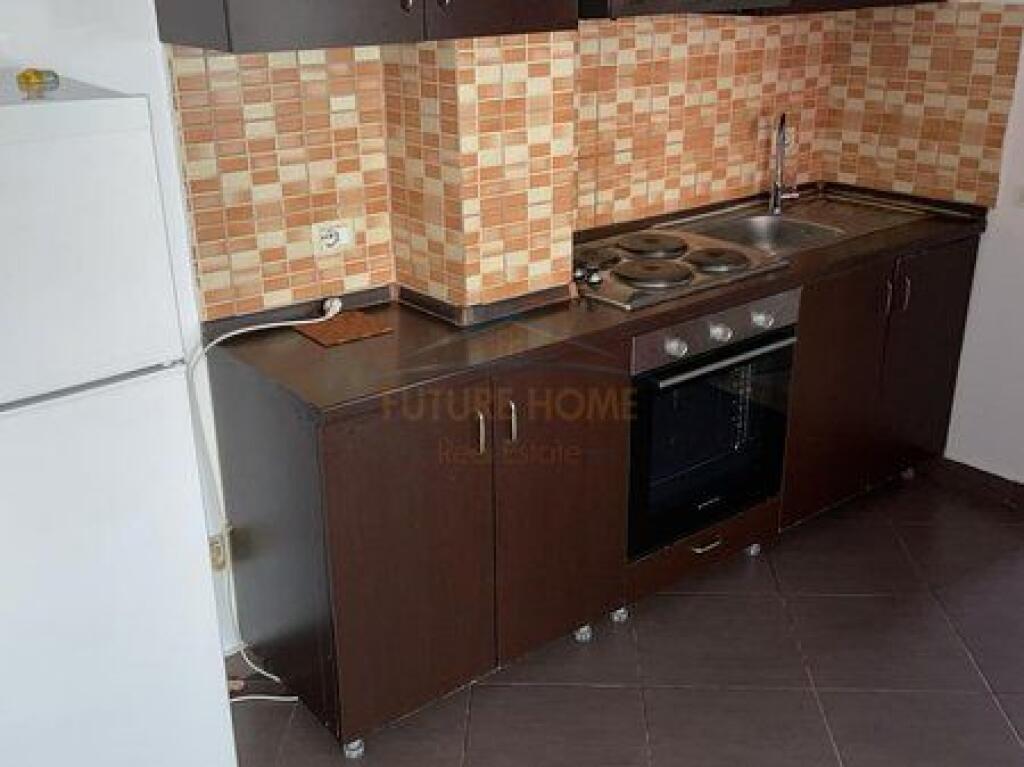 Qera , Apartament 1+1 , Rruga Mine Peza , Tiranë.