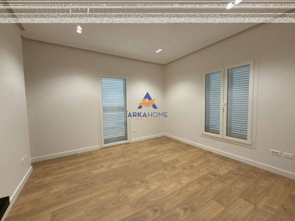 VILLA IN AFFITTO SU DUE PIANI "VICINO ALL'AMBASCIATA AMERICANA" 9.000 EURO